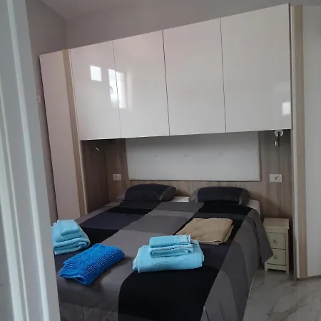 Indipendente In - Golf Del Sur *